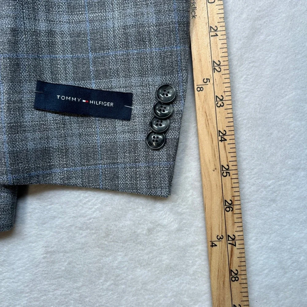Tommy Hilfiger Modern-Fit Sport Coat Mens 40R 40 Gray Plaid $295‎ NEW